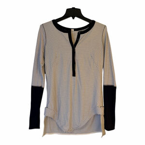 Women's Lululemon Striped Long Sleeve Henley Top Size 8. b15